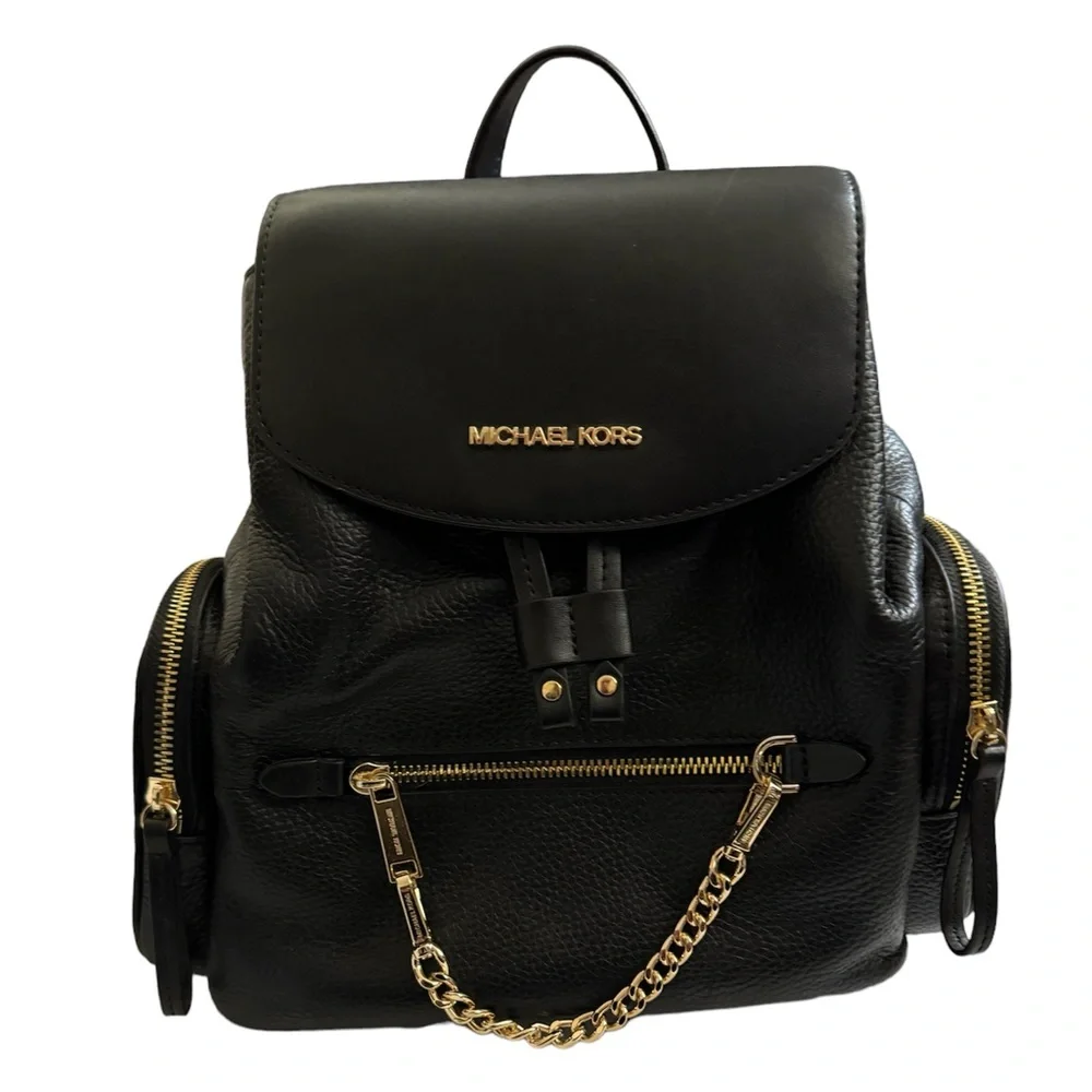 Michael Kors purse. - Picture 1 of 7